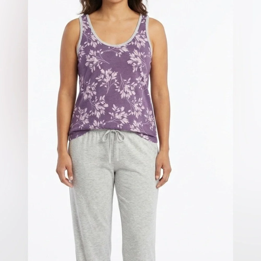 Karen Neuburger Purple and Gray Floral Pajama.size L. Ultra soft sleeping shirt
